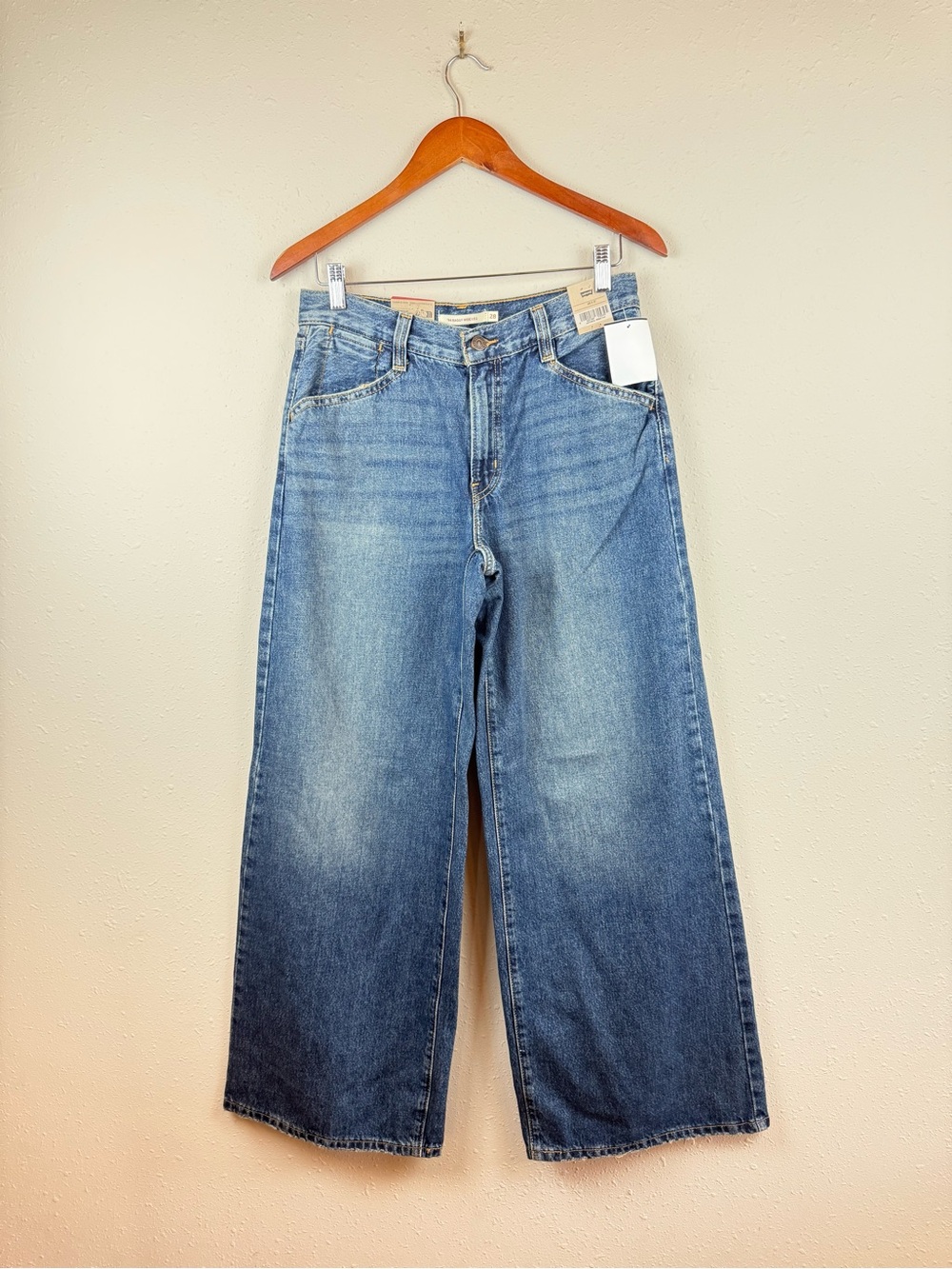 Levi’s ‘94 Baggy Wide Leg Women’s Relaxed Fit Blue Jeans Sz 28 NWT - Picture 3 of 14
